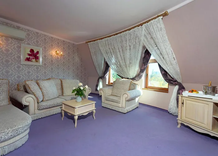 Kristel Hotel