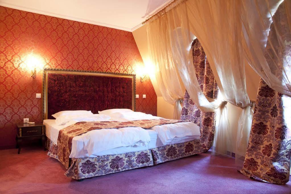 Otel Kristel 4*